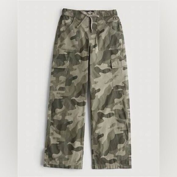 Hollister Pants - Hollister Adjustable Rise Poplin Baggy Cargo Pants Camo XXL‎ NWT